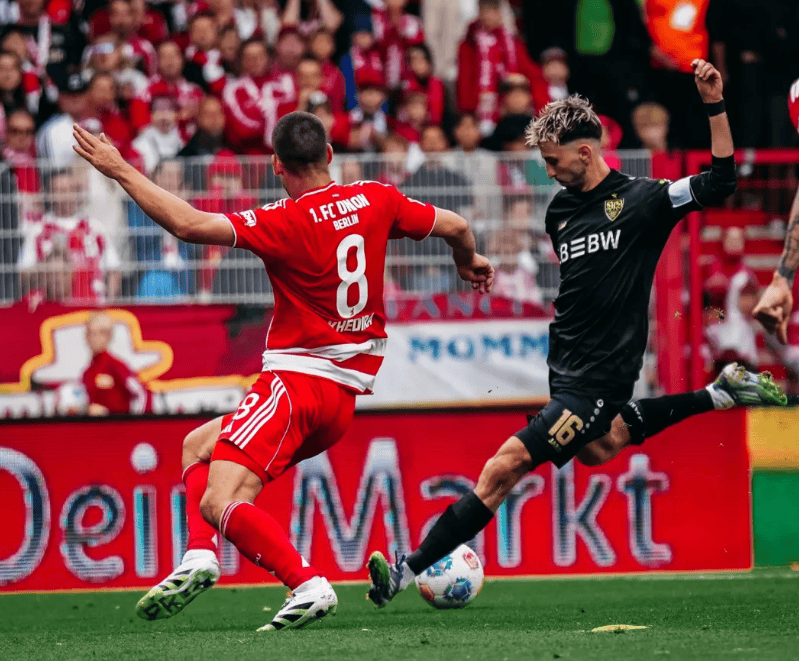 冲刺阶段德国杯焦点战;亚特兰大老鹰完成篮板制胜;气氛紧张;球队文化被再次提及(奥兰多魔术对亚特兰大老鹰) 冲刺阶段德国杯焦点战;亚特兰大老鹰完成篮板制胜;气氛紧张;球队文化被再次提及(奥兰多魔术对亚特兰大老鹰)