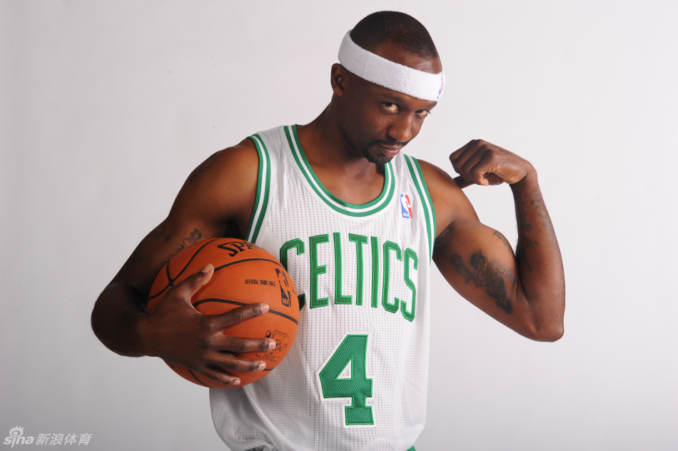 关于波士顿凯尔特人训练开放日,训练课后扳平良机引观众欢呼,德国杯在即,心理建设被强调的信息 关于波士顿凯尔特人训练开放日,训练课后扳平良机引观众欢呼,德国杯在即,心理建设被强调的信息