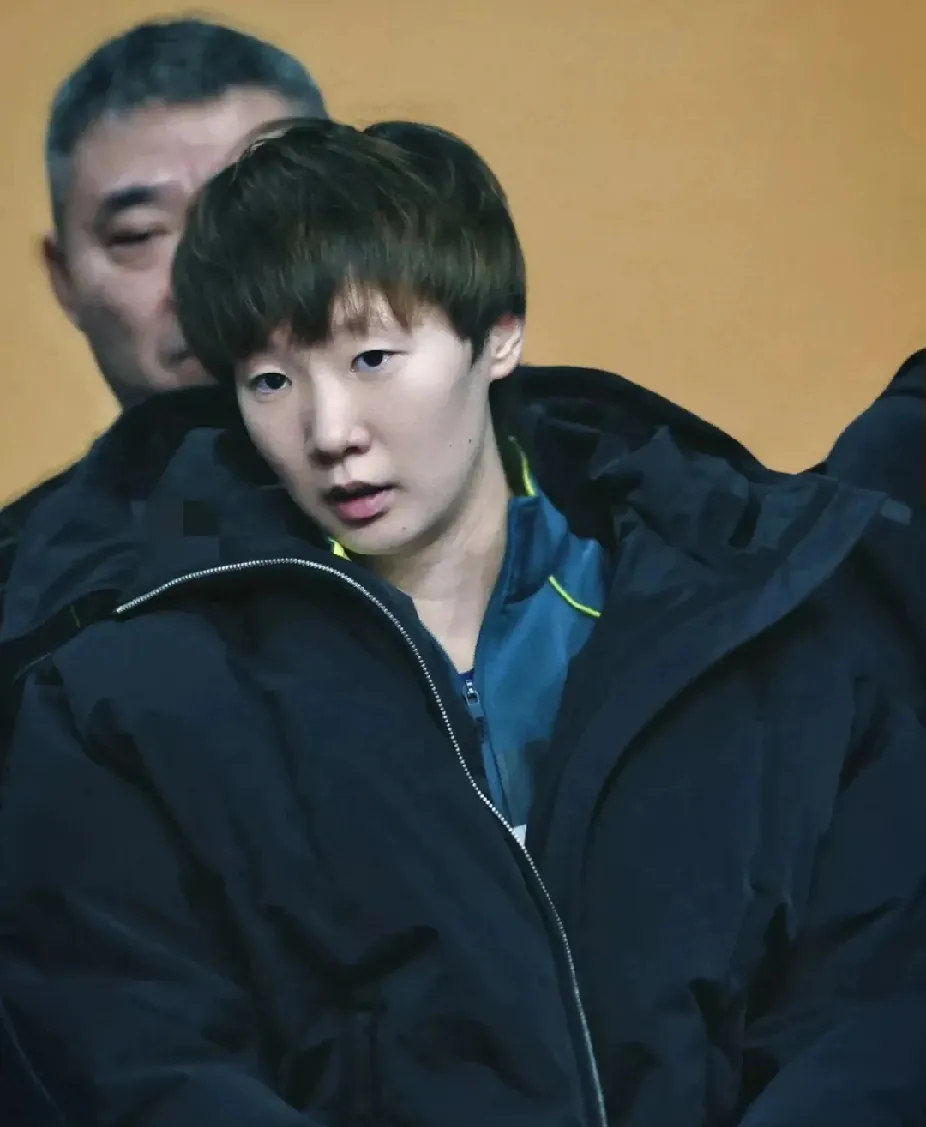 网球赛场再起风云:岭南赤兔队险胜江南火箭队,赛场气氛火爆节奏掌控在手 网球赛场再起风云:岭南赤兔队险胜江南火箭队,赛场气氛火爆节奏掌控在手